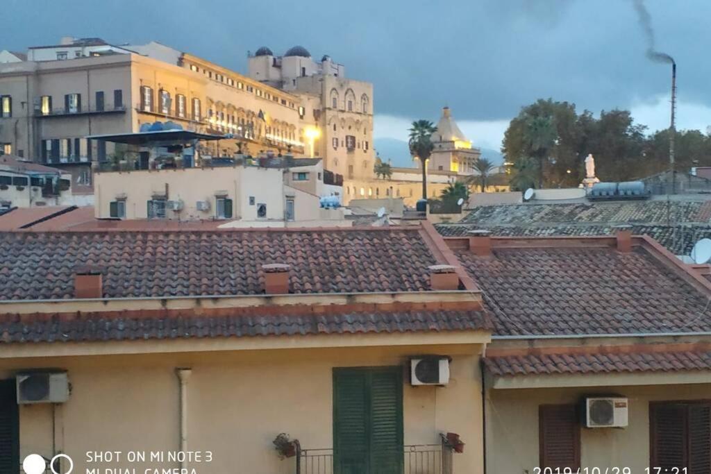 Home Sweet Home Appartamento Ricco Di Comfort باليرمو المظهر الخارجي الصورة